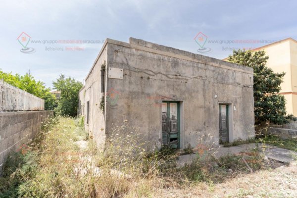 casa indipendente in vendita a Siracusa in zona Scala Greca