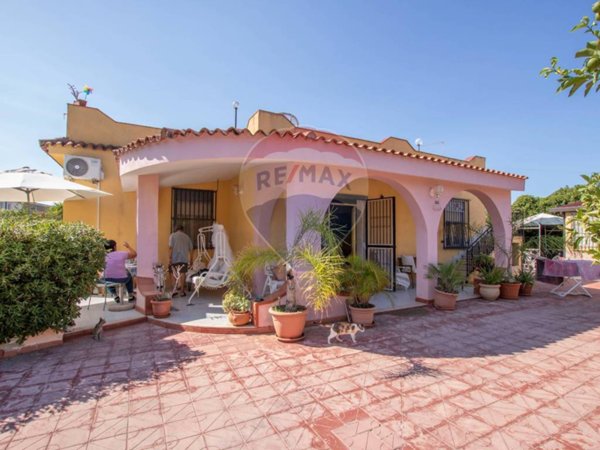 casa indipendente in vendita a Siracusa in zona Arenella