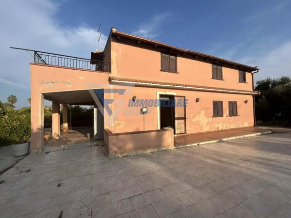 casa indipendente in vendita a Siracusa in zona Borgata
