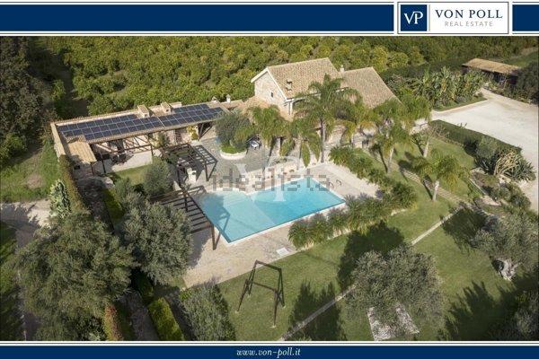 casa indipendente in vendita a Siracusa in zona Targia