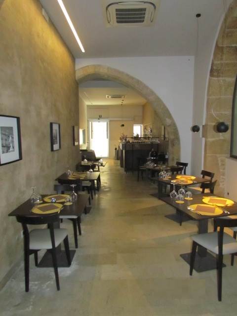 locale commerciale in vendita a Siracusa in zona Isola Ortigia