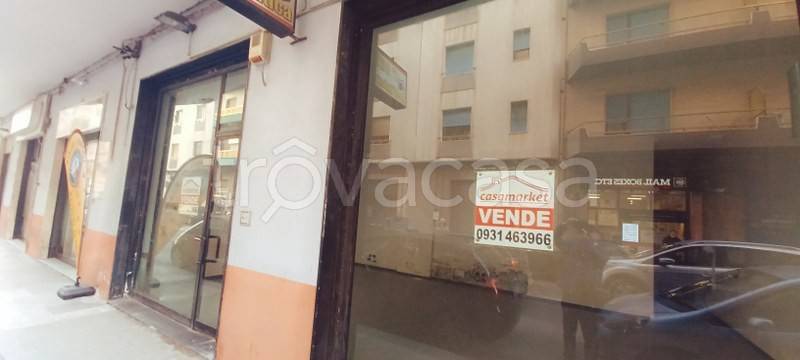 negozio in vendita a Siracusa in zona Centro Città