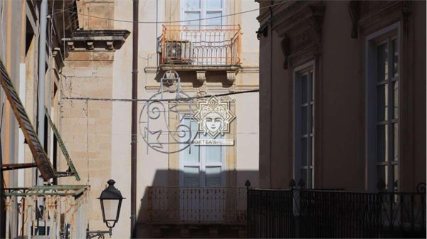 appartamento in vendita a Siracusa in zona Isola Ortigia