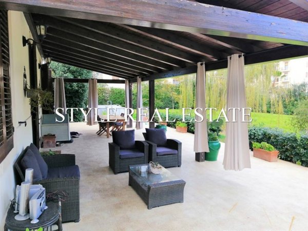 casa indipendente in vendita a Siracusa in zona Scala Greca