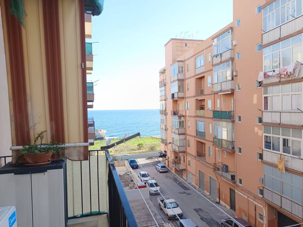 appartamento in vendita a Siracusa in zona Grottasanta