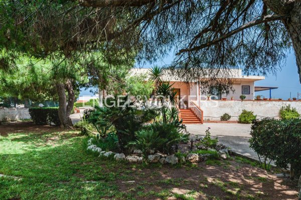 casa indipendente in vendita a Siracusa in zona Isola / Plemmirio