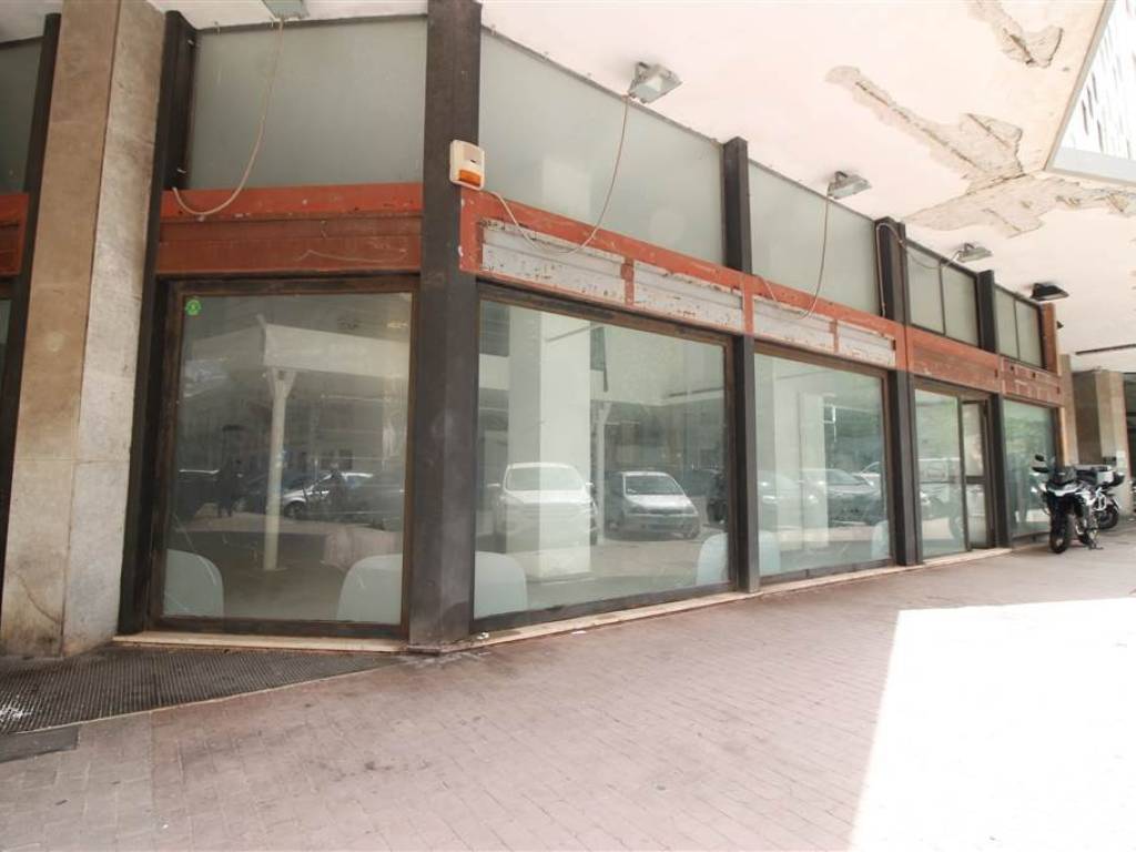 negozio in vendita a Siracusa in zona Centro Città