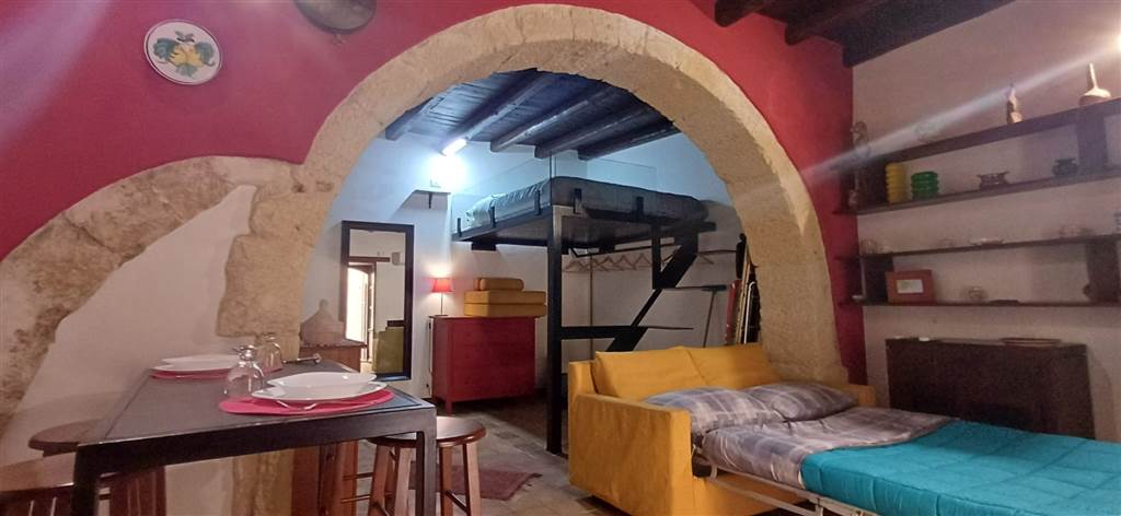 appartamento in vendita a Siracusa in zona Isola Ortigia