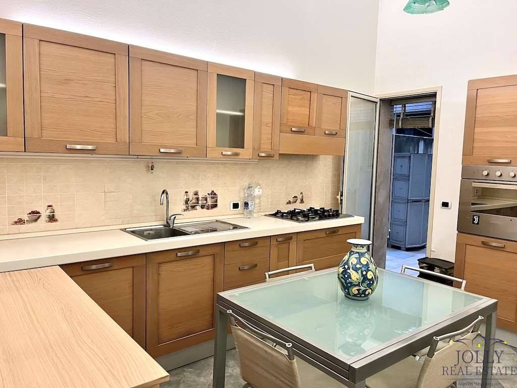 appartamento in vendita a Siracusa in zona Borgata