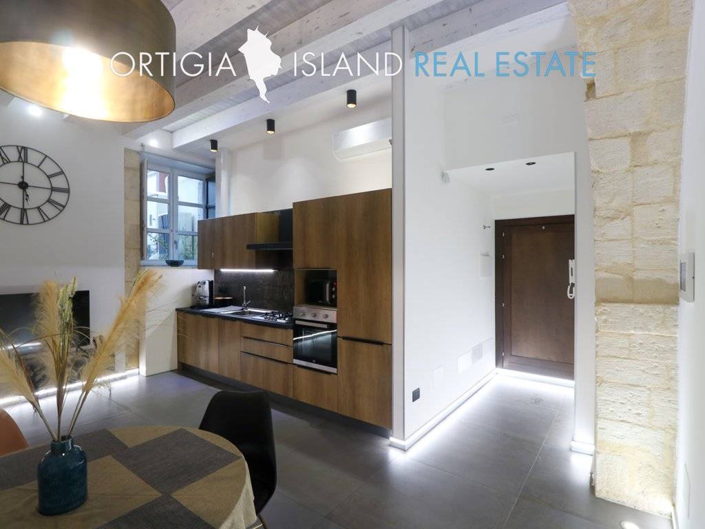 appartamento in vendita a Siracusa in zona Isola / Plemmirio