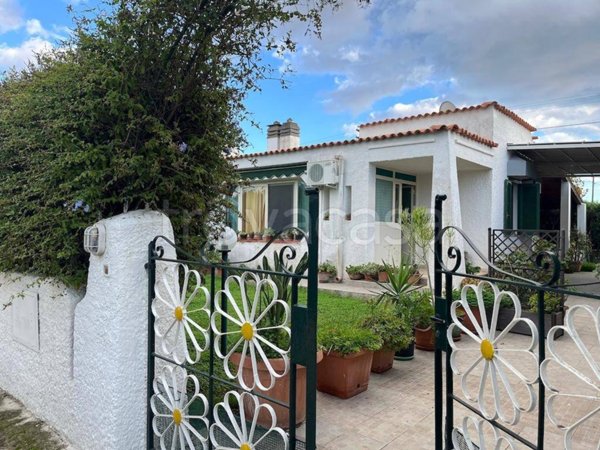 casa indipendente in vendita a Siracusa in zona Fontane Bianche