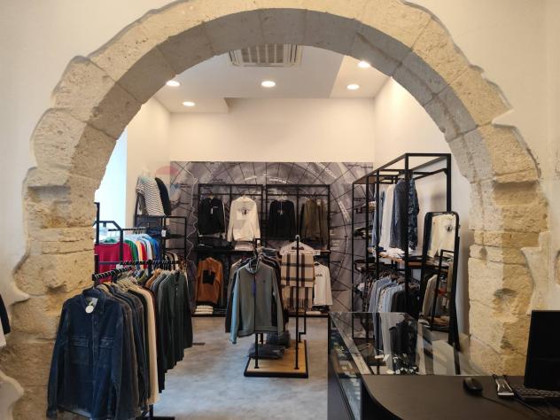 negozio in vendita a Siracusa in zona Centro Città