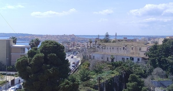 appartamento in vendita a Siracusa in zona Isola / Plemmirio