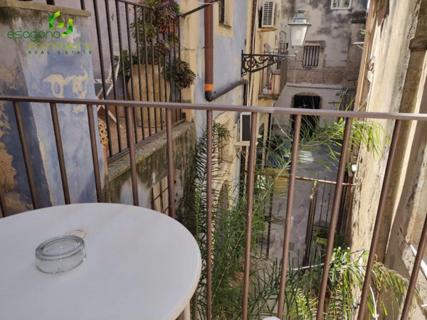 casa indipendente in vendita a Siracusa in zona Isola Ortigia