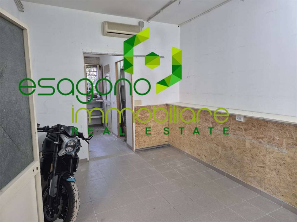 negozio in vendita a Siracusa in zona Centro Città