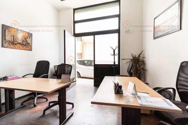ufficio in vendita a Siracusa in zona Grottasanta