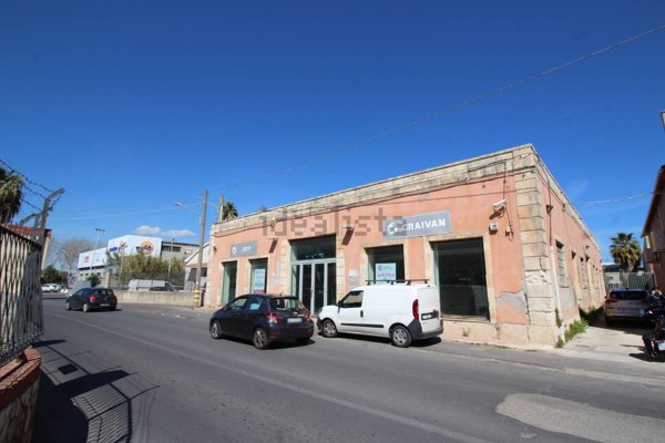 negozio in vendita a Siracusa