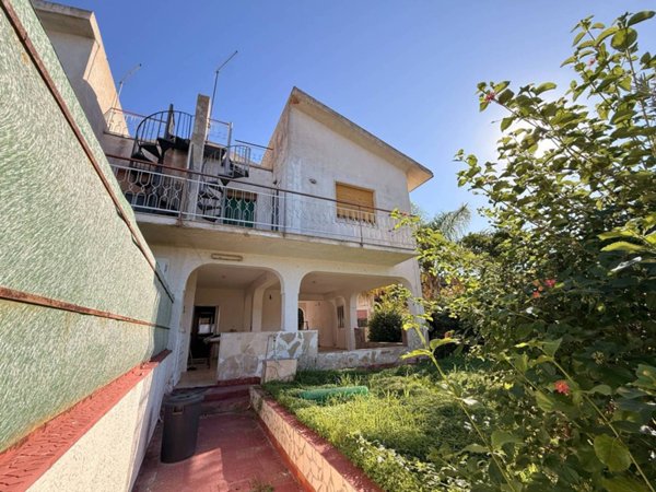 casa indipendente in vendita a Siracusa in zona Isola / Plemmirio