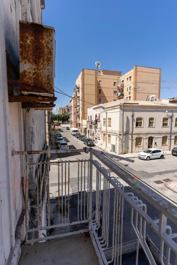 appartamento in vendita a Siracusa in zona Borgata