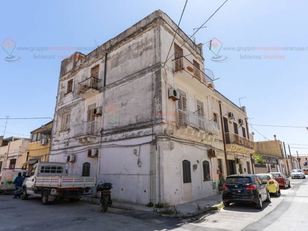 appartamento in vendita a Siracusa in zona Borgata