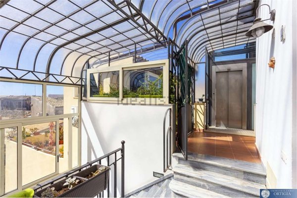 appartamento in vendita a Siracusa in zona Centro Città