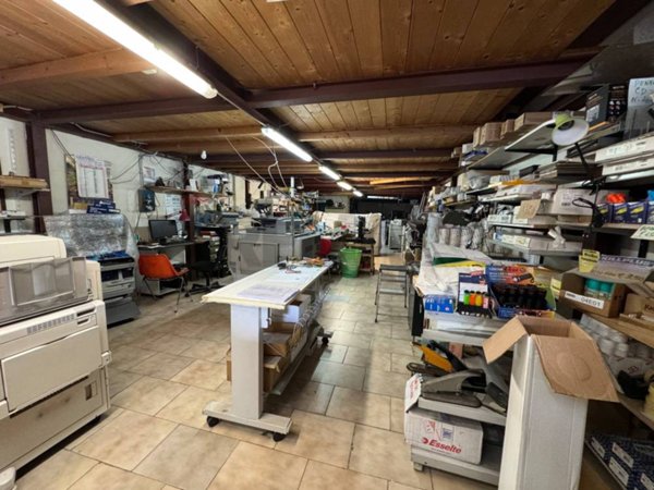 locale commerciale in vendita a Siracusa