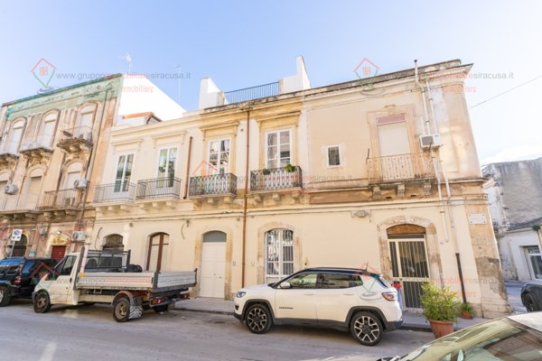 appartamento in vendita a Siracusa in zona Borgata