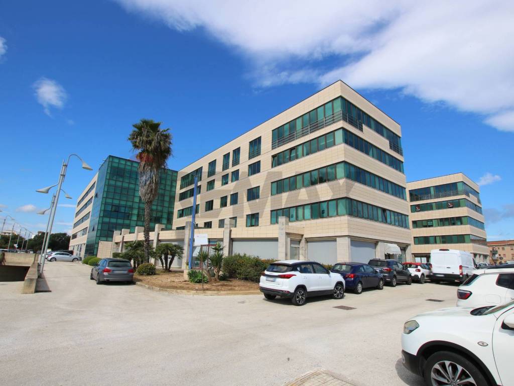 locale di sgombero in vendita a Siracusa