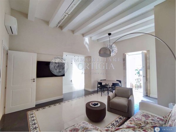 appartamento in vendita a Siracusa in zona Isola Ortigia