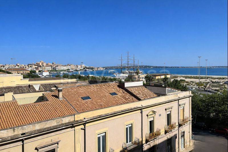 appartamento in vendita a Siracusa in zona Isola Ortigia