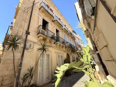 appartamento in vendita a Siracusa in zona Isola Ortigia