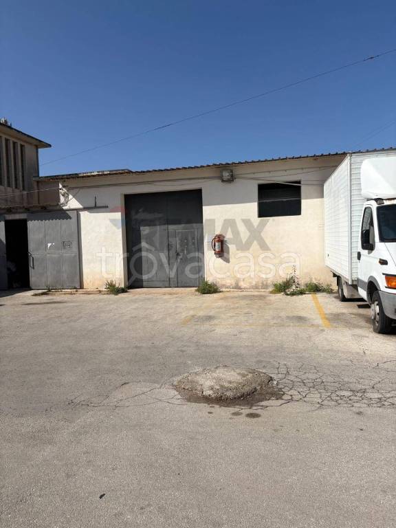 negozio in vendita a Siracusa in zona Centro Città