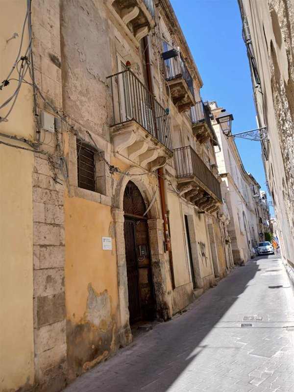 appartamento in vendita a Siracusa in zona Isola Ortigia