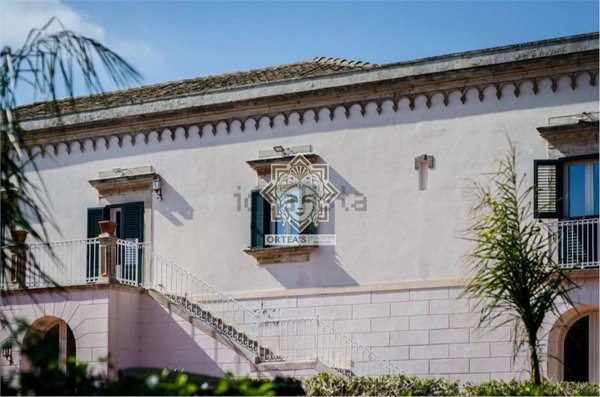 casa indipendente in vendita a Siracusa in zona Isola / Plemmirio