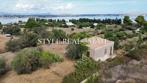 casale in vendita a Siracusa in zona Isola / Plemmirio