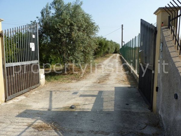 casa indipendente in vendita a Siracusa in zona Centro Città