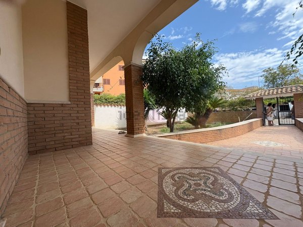 casa indipendente in vendita a Siracusa in zona Epipoli