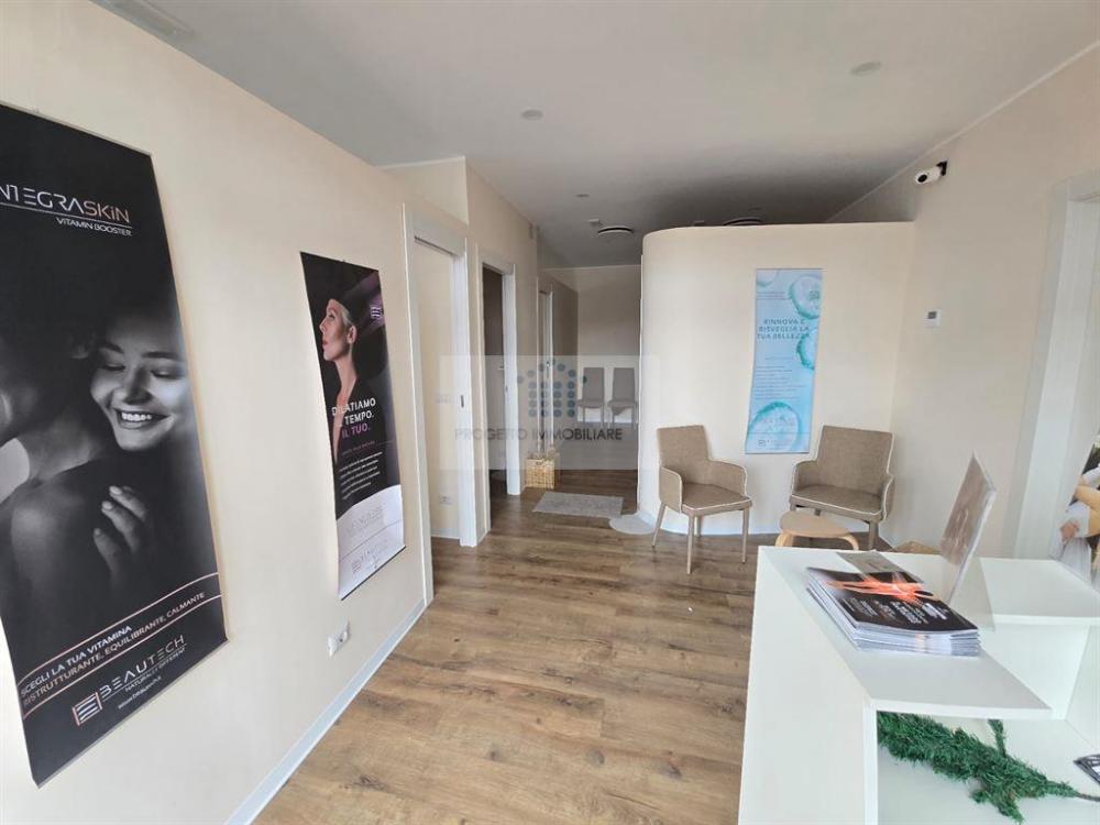 negozio in vendita a Siracusa in zona Scala Greca