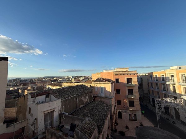 appartamento in vendita a Siracusa in zona Isola Ortigia