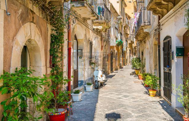casa indipendente in vendita a Siracusa in zona Isola Ortigia