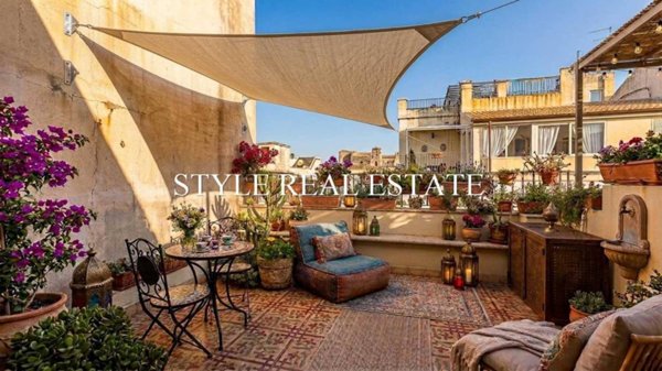 appartamento in vendita a Siracusa in zona Isola Ortigia