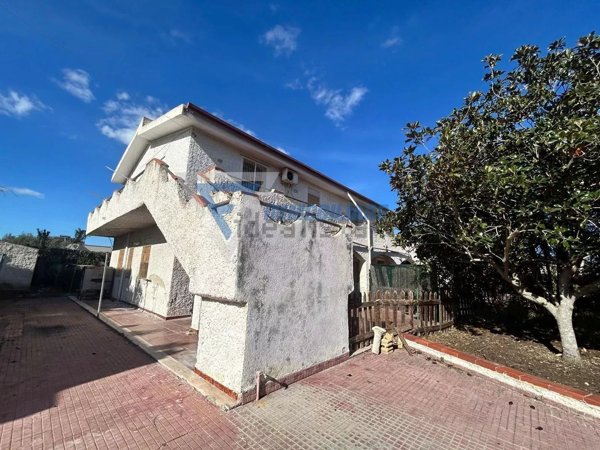 casa indipendente in vendita a Siracusa in zona Arenella