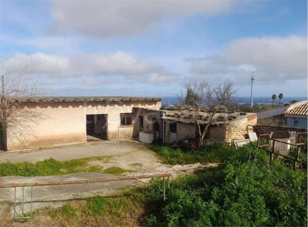 casa indipendente in vendita a Siracusa in zona Belvedere