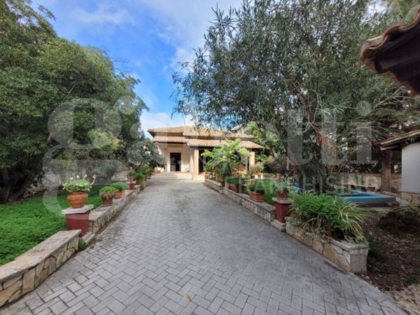 casa indipendente in vendita a Siracusa in zona Scala Greca