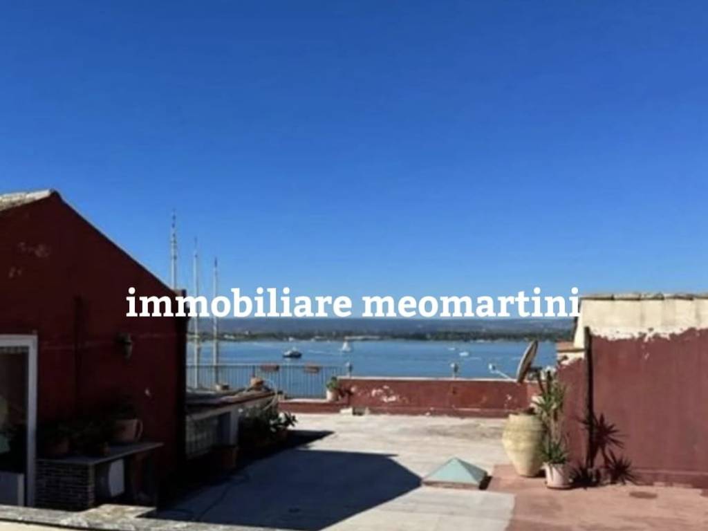 appartamento in vendita a Siracusa in zona Isola Ortigia