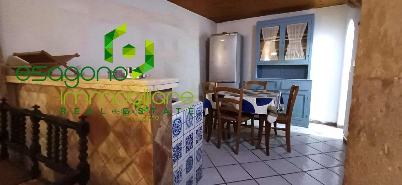 appartamento in vendita a Siracusa in zona Isola Ortigia