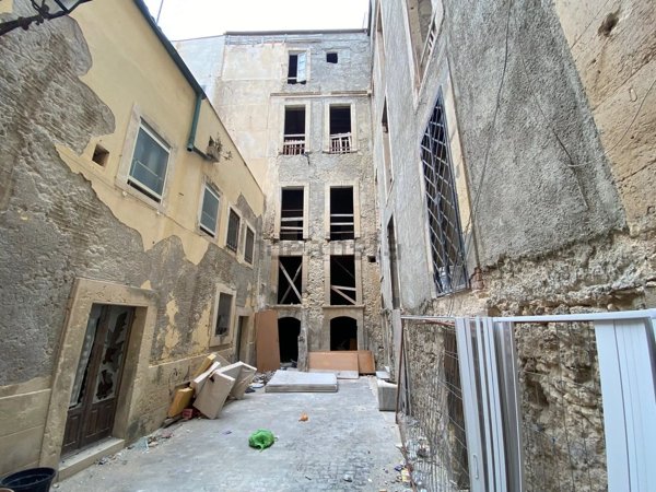 appartamento in vendita a Siracusa in zona Isola Ortigia