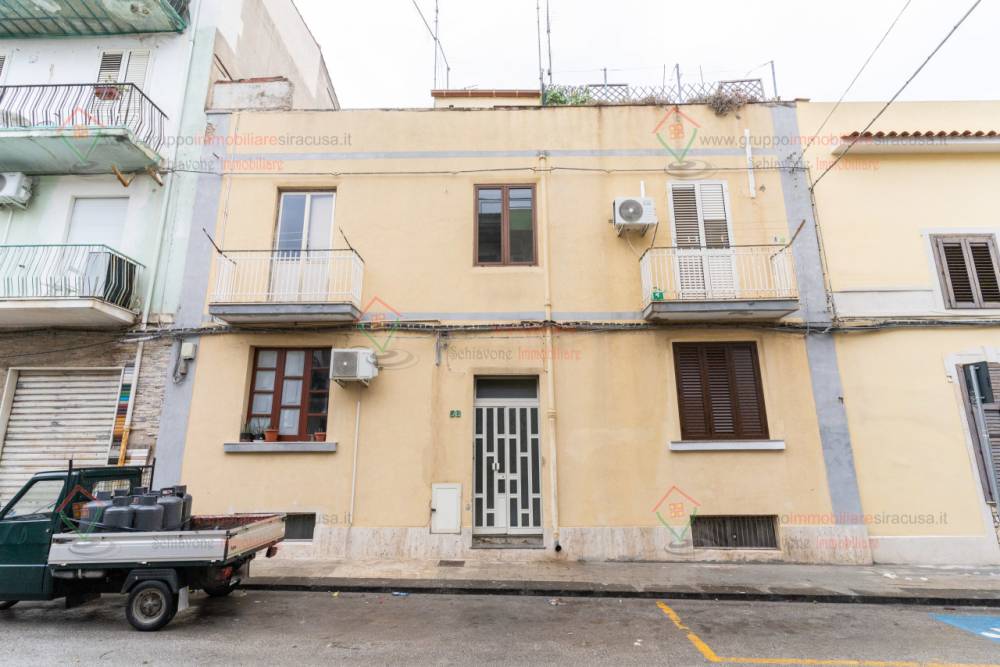 appartamento in vendita a Siracusa in zona Borgata