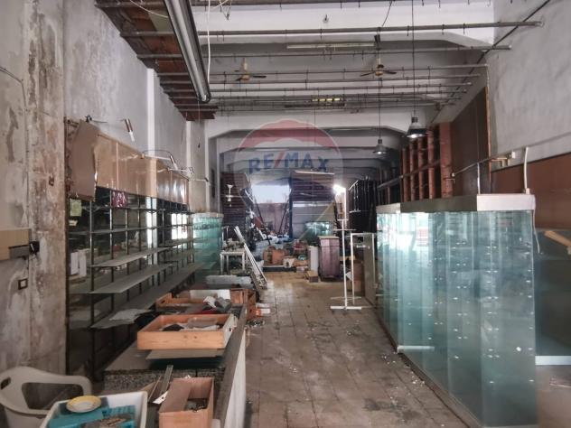 locale commerciale in vendita a Siracusa in zona Centro Città