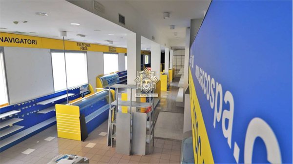 locale commerciale in vendita a Siracusa in zona Centro Città